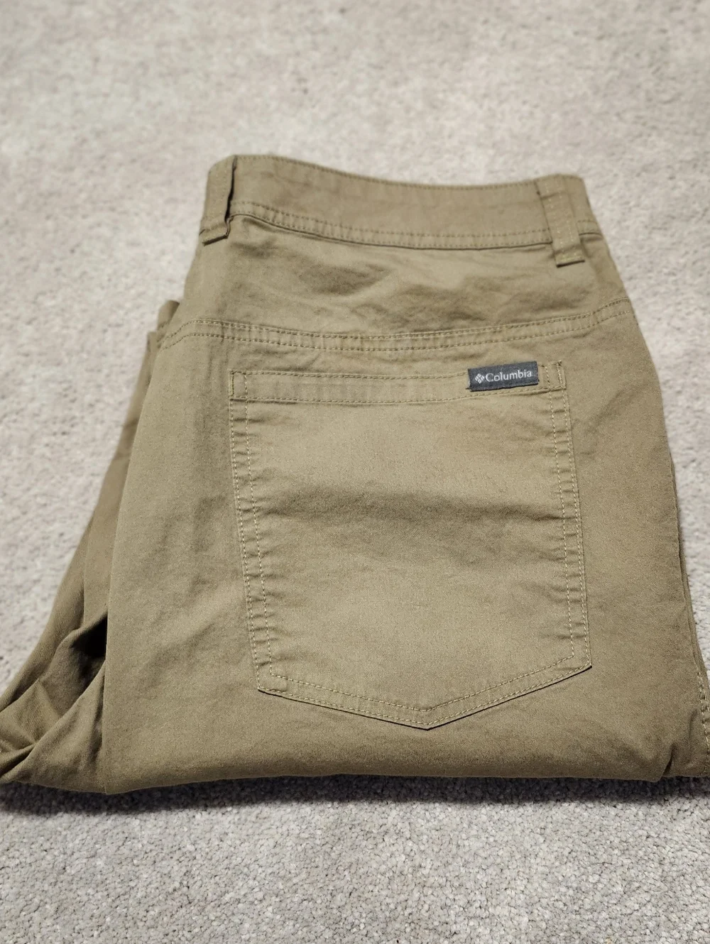 Columbia Men's Olive/Tan Flat Front Cotton Chinos‎ Size 36x32